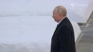 На_Пискарёвском_мемориальном_кладбище_в_Санкт_Петербурге1