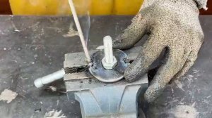 Гениальная идея сварщика/превратить головку от отвёртки/в инструмент за миллион долларов💵