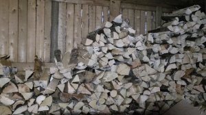 Архангельский домик снаружи, и немного про дрова