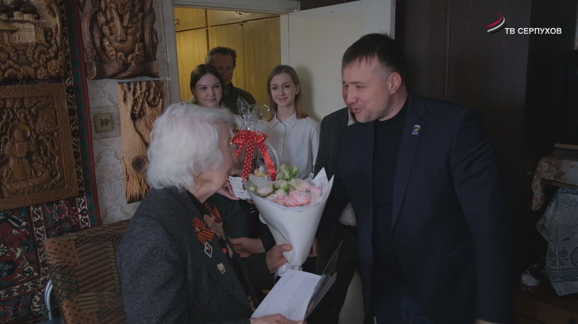 В Серпухове поздравили жителей блокадного Ленинграда смотреть онлайн