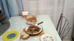 27.01.26. Заехали в Пятерочку и Монетку. Сын и муж ужинают вкусной рыбкой.