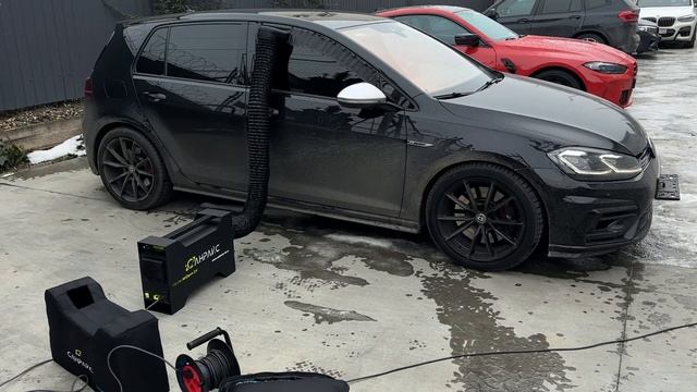 Озонация устраняю неприятный и очень вредный запах из системы вентиляции салона авто.