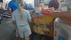 Уличная еда . Pancake .У мокашницы еда .Паттайя .Таиланд