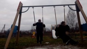АД НА КАЧЕЛЯХ)