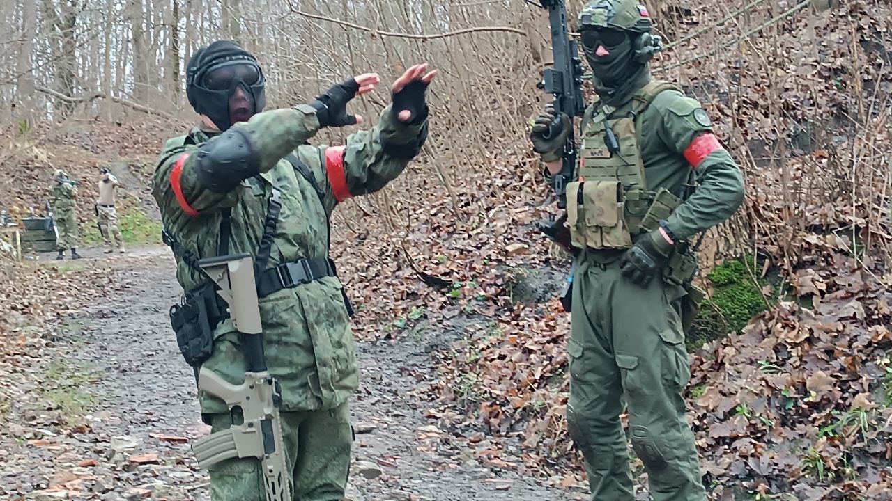 В первый раз играю как снайпер и это... смотреть онлайн