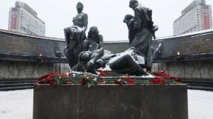 В Петербурге отмечают 82-ю годовщину полного освобождения Ленинграда от блокады