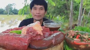 Свежая телятина с острым соусом и овощами это очень вкусно! MUKBANG,ASMR, МУКБАНГ,АСМР