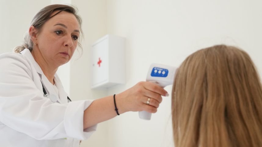 Мина замедленного действия: чем опасен вирус Нипах смотреть онлайн