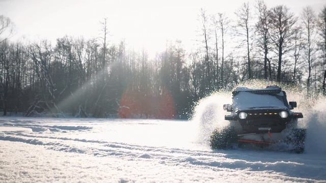 Снежный большой RC Леопард Crossrc EMO X4 Зимнее 4x4 хобби смотреть онлайн