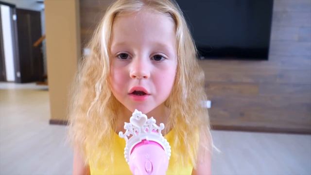 Настя ужасно поёт и мешает Папе - Nastya and Papa Pretend Play with Musi смотреть онлайн