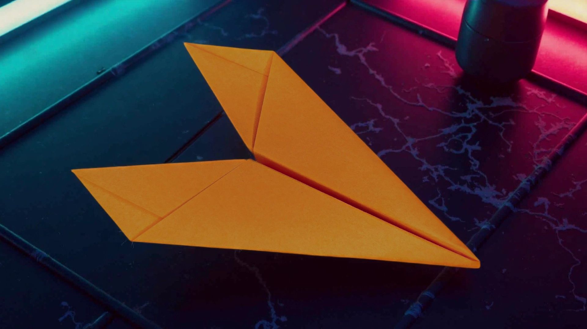 Как сделать далеко летающий самолет из бумаги смотреть онлайн