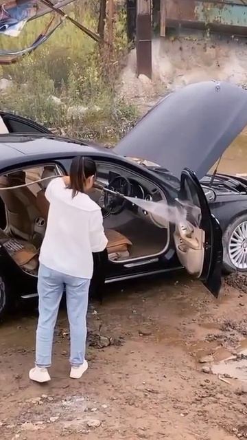 Жена моет машину смотреть онлайн