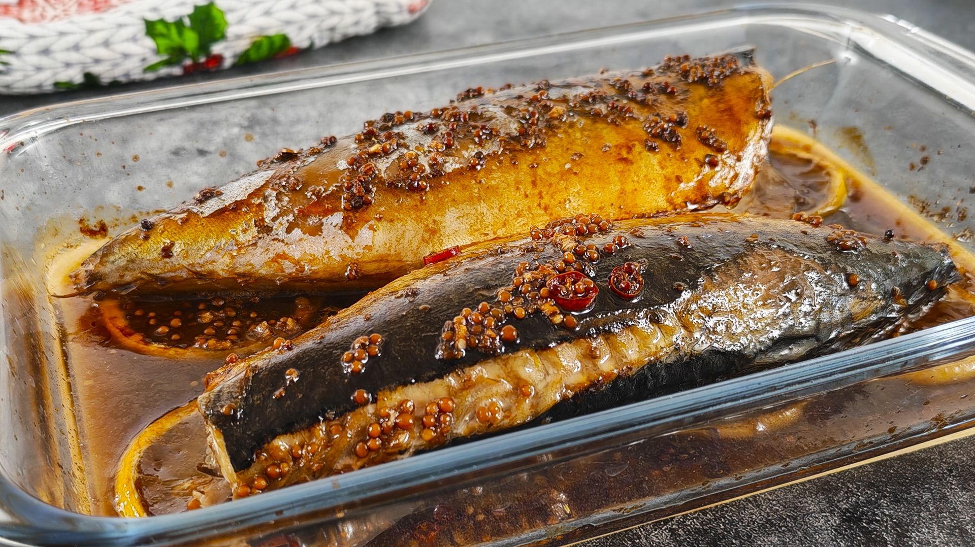 Скумбрия в духовке, как на мангале. Проверенный рецепт смотреть онлайн