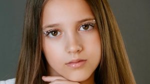 распаковка бумажных сюрпризов от    Вики