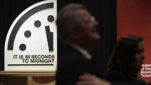 Часы Судного дня показали рекордно близкое время до ядерной катастрофы