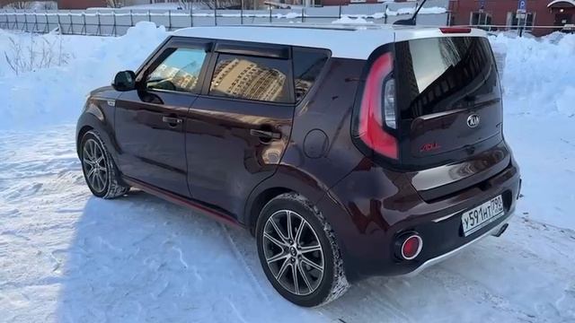 KIA SOUL смотреть онлайн