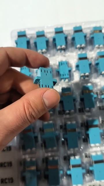 Оптический адаптер | Оптическая розетка | Проходной соединитель DLC-DLC, полировка UPC, SM, duplex смотреть онлайн