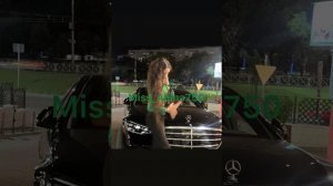 Miss_alena750 на зеленом ковре 750