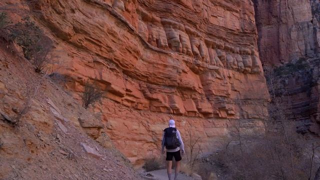 Поход от края к краю Большого каньона (20 миль за 2 дня) смотреть онлайн