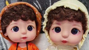 В описании было указано 11 см, так эта куколка появилась в моем куклосемействе, исправили на 17 см