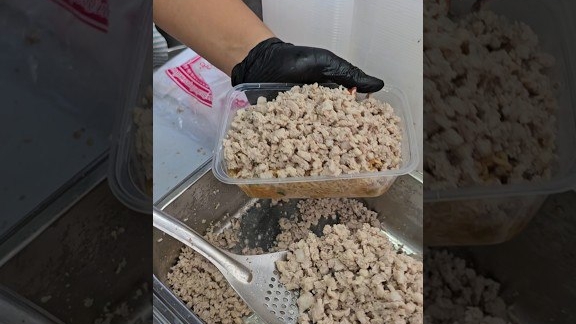 тайская уличная еда. острая лапша со свининой смотреть онлайн