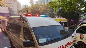 В Мьянме 12 артистов театра погибли в результате падения автобуса в овраг