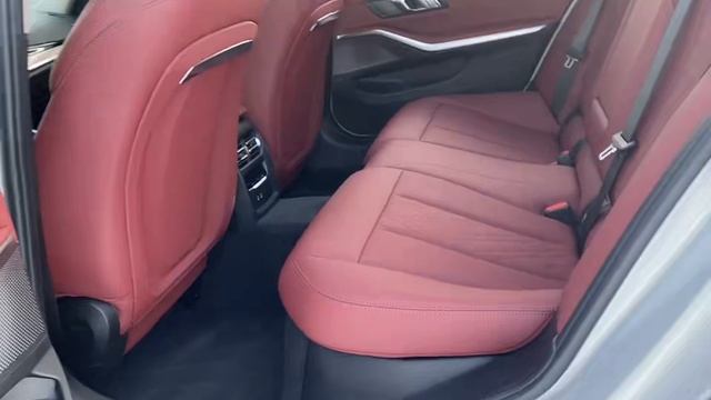 BMW 320 i 2023год смотреть онлайн