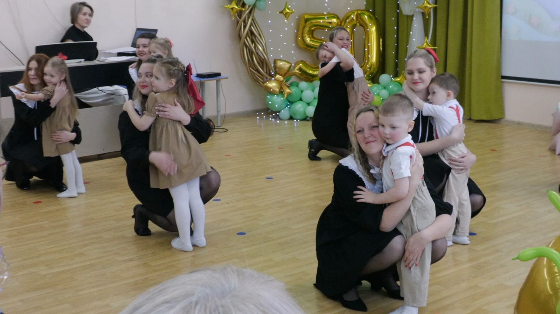 50 лет: не детский юбилей детского сада «Тополек» смотреть онлайн