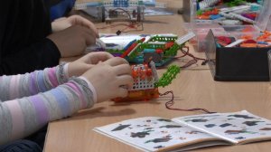 В рязанской библиотеке учат детей робототехнике