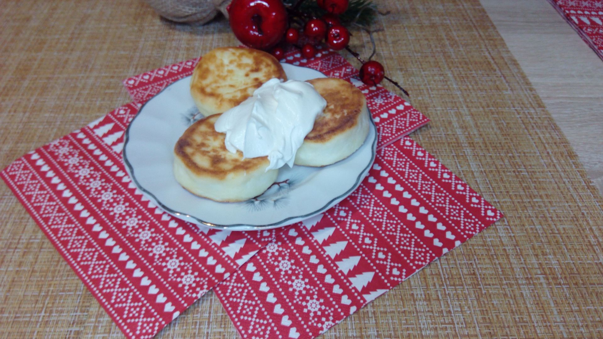 Творожные сырники по новому рецепту.Вкусный завтрак.Блюда из творога. смотреть онлайн