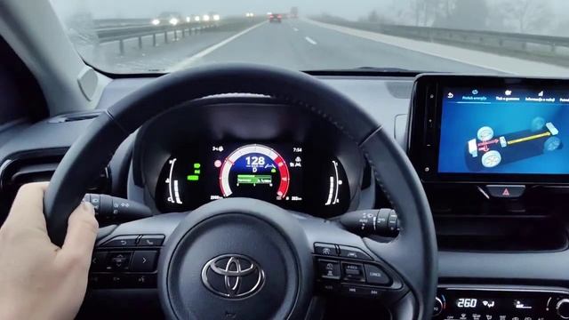 2026 Toyota Yaris 1.5 - ТЕСТ ДРАЙВ ОТ ПЕРВОГО ЛИЦА смотреть онлайн