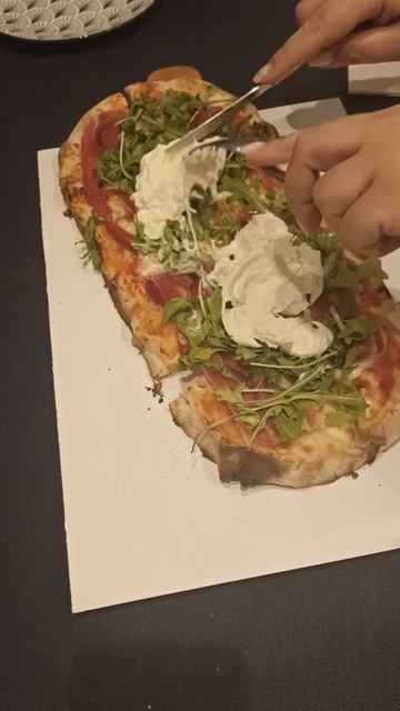 Такая вот пицца по-канарски. Тенерифе смотреть онлайн