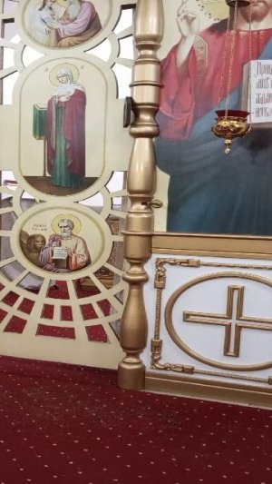 Божественная служба в храме Святой Троицы