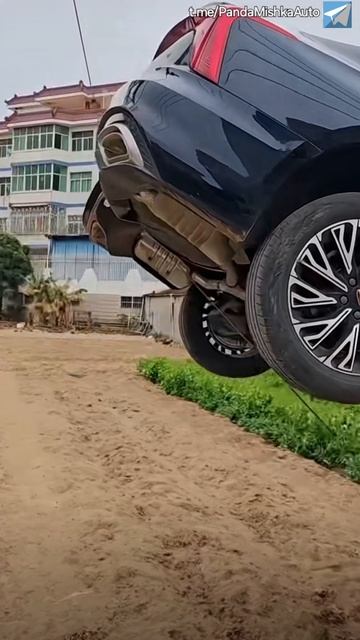 Hongqi H5 вид снизу 🤔#автоизкитая #auto смотреть онлайн