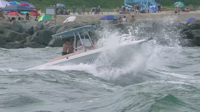 Катера, лодки, яхты. Подборка видео с неудачами при выходе в открытый океан. смотреть онлайн