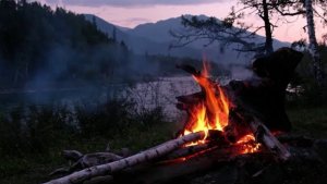 Слушать тишину. Огонь. Расслабляющие звуки природы для сна и отдыха.