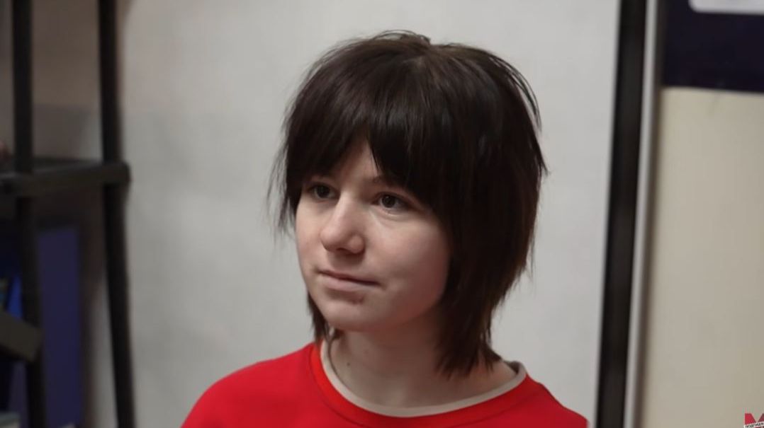 ДЕВОЧКА МАУГЛИ АЛЁНА . 16 ЛЕТ У НЕЁ НЕТ ПАСПОРТА . смотреть онлайн