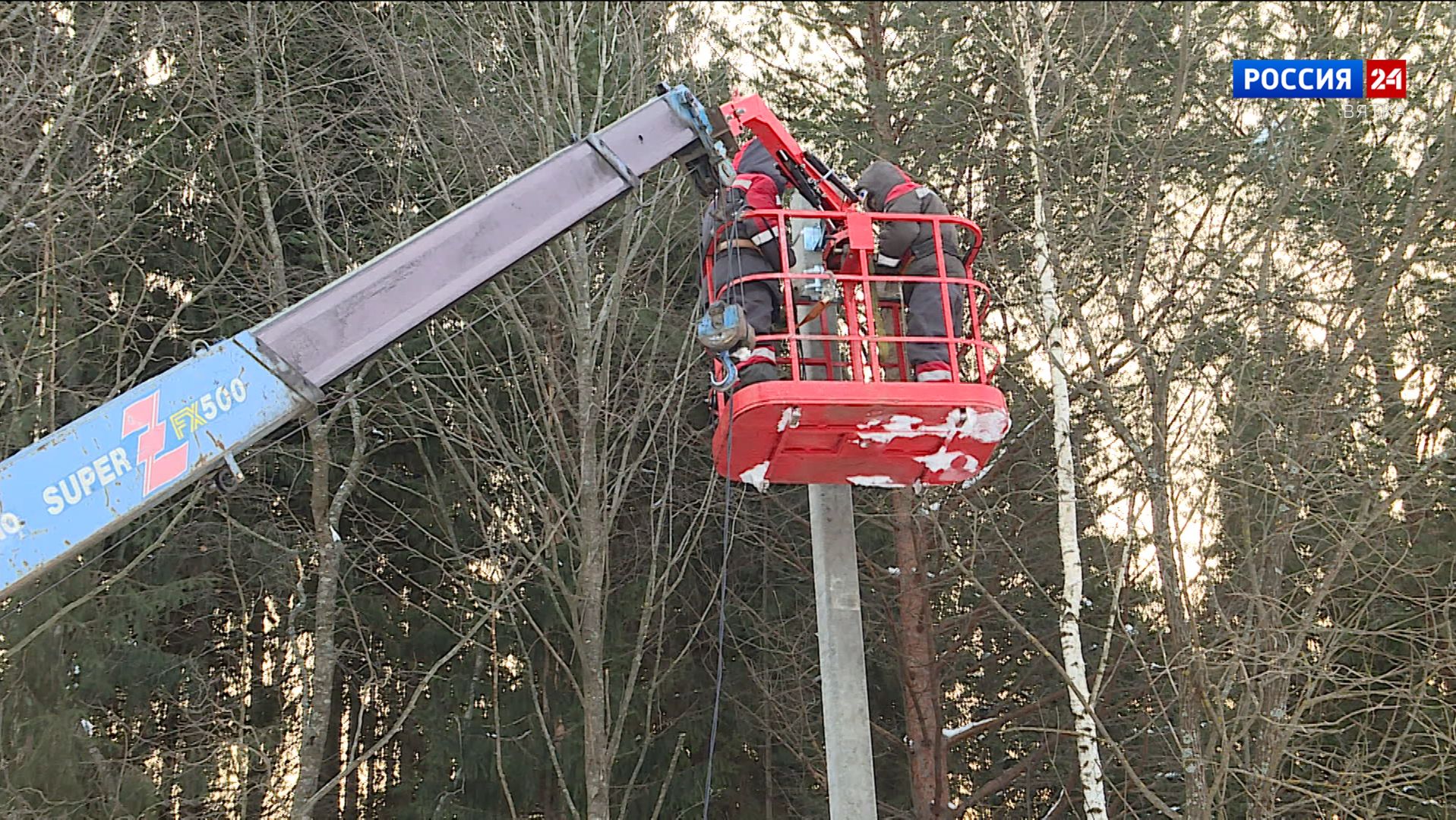 В Кировской области продолжается реализация регионального проекта по освещению дорог смотреть онлайн