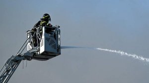 При падении обломков БПЛА в Воронежской области загорелись нефтепродукты