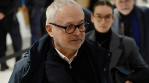 Французский сенатор отправится в тюрьму за попытку изнасилования депутата