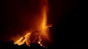 ИЗВЕРЖЕНИЕ вулкана Кумбре-Вьеха-Ла-Пальма - замедленная съемка