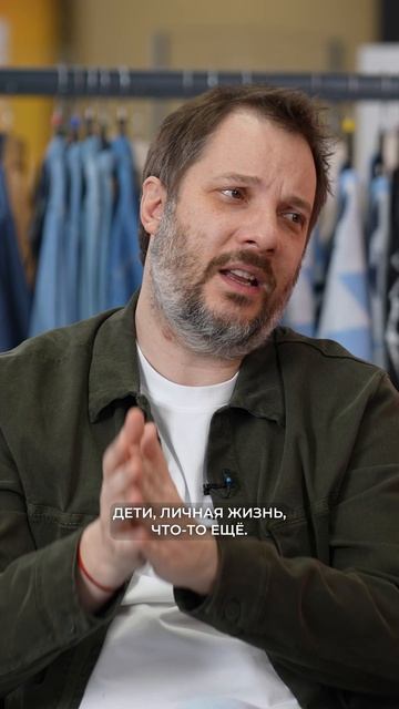 Почему МУЖЧИНЫ начинают ПИТЬ в 50 / Послушай Петра смотреть онлайн