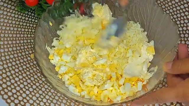 Фантастический салат из моркови. Покоряет простотой и вкусом. Всего пару минут и готово! смотреть онлайн