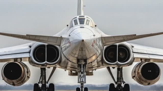 Полеты стратегической авиации ВКС России над Балтикой и Японским морем смотреть онлайн