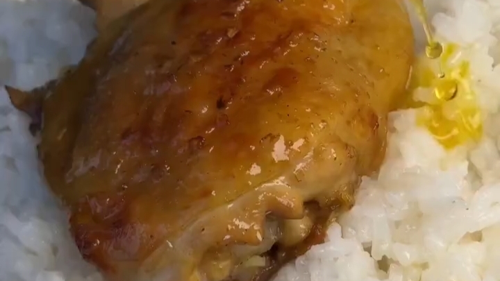 На 1 кг курицы понадобится простой, но очень ароматный соус…🍗🍚😋 На 1 кг курицы понадобится простой, но очень ароматный соус…🍗🍚😋