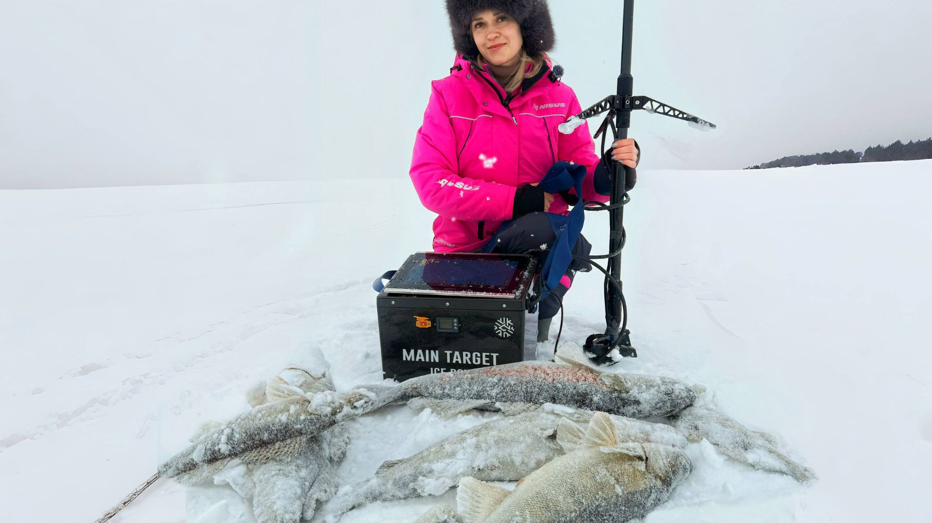 НЕВОЗМОЖНО! ЖЕНА В ОГРОМНОЙ СТАЕ РЫБЫ ВПЕРВЫЕ НА РЫБАЛКЕ УДИВИЛА ВСЕХ! Рыбалка на судака на Волге смотреть онлайн