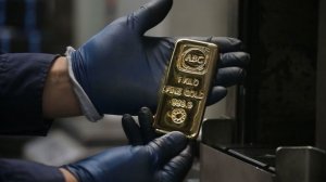 Фьючерс на золото превысил $5,1 тыс. за унцию и обновил очередной максимум