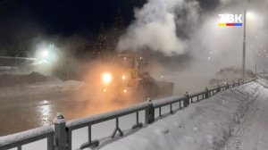 Из-за порыва водовода горожане остались без воды и тепла