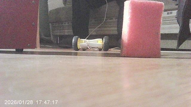 Поражение мишени на самодельном ЭЛЕКТРОСАМОХОДЕ с дистанционным проводным управлением смотреть онлайн