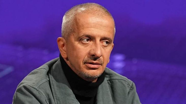 Богомолов дал жесткий ответ на бойкот мхатовцев смотреть онлайн